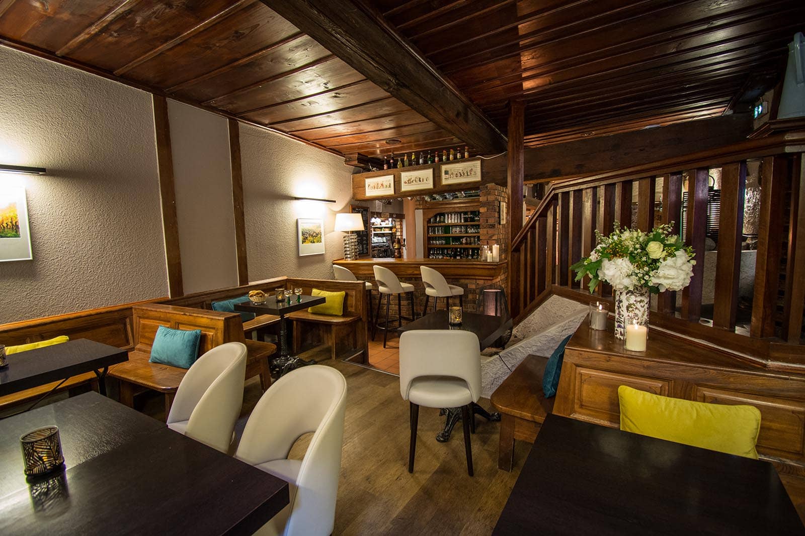 Hôtel La Couronne à Riquewihr, un hôtel de charme sur la route des vins d'Alsace, en plein coeur du vignoble et d'un village médiéval