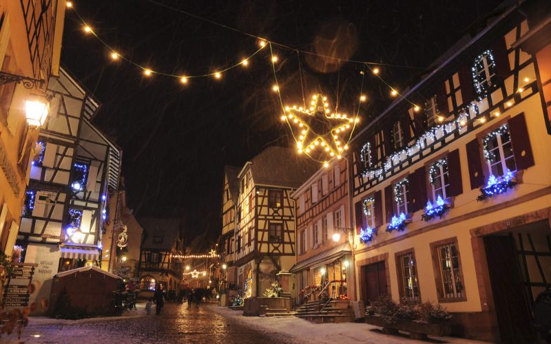 Hôtel La Couronne à Riquewihr, un hôtel de charme sur la route des vins d'Alsace, en plein coeur du vignoble et d'un village médiéval